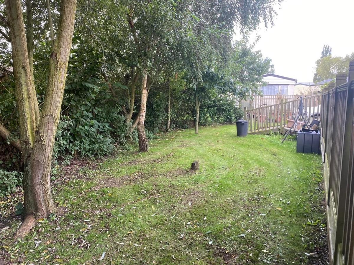 Willow Lodge Crowle  Buitenkant foto