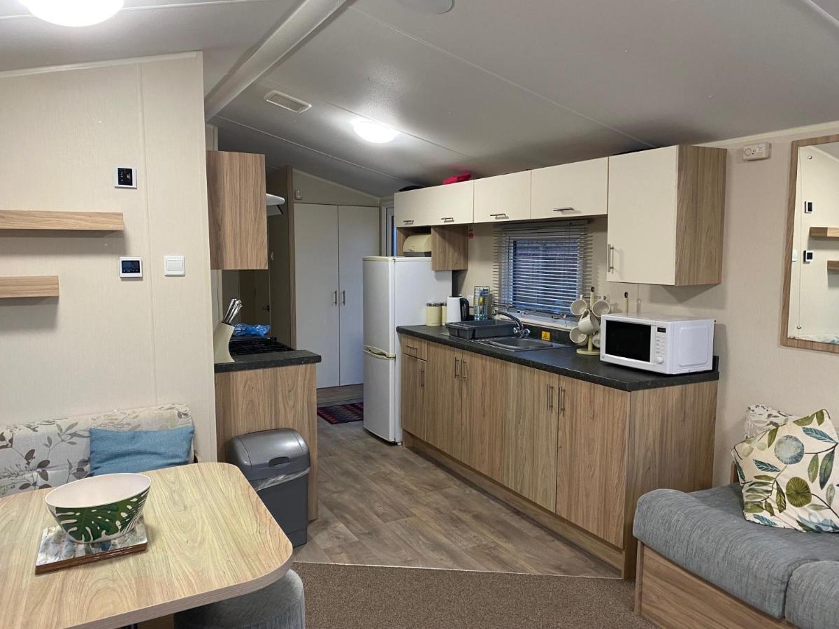 Willow Lodge Crowle  Buitenkant foto